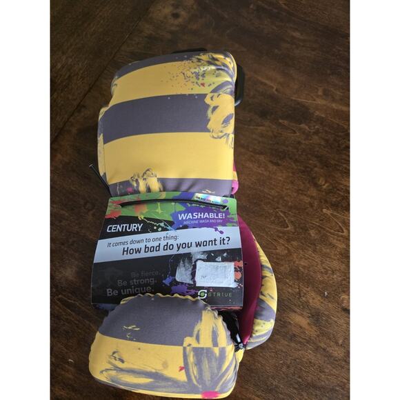 NEW Century Strive Women's Pair Pink & Yellow Boxing Gloves 10 oz Floral - Picture 1 of 6